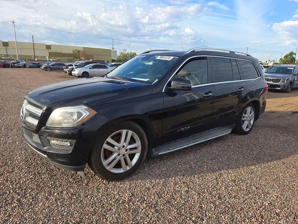 2015 MERCEDES-BENZ GL-CLASS GL450 — Front 3/4