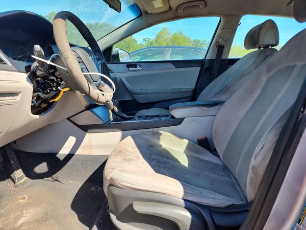 2015 HYUNDAI SONATA SE, ECO — DENT