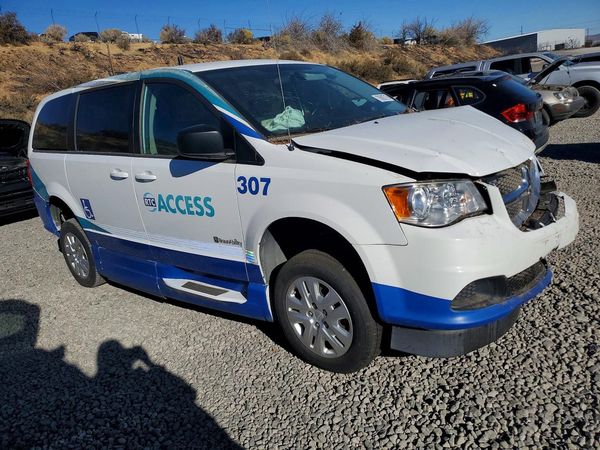 2018 DODGE GRAND CARAVAN SE — Passenger 3/4