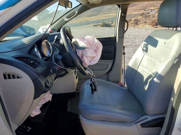 2018 DODGE GRAND CARAVAN SE — DENT