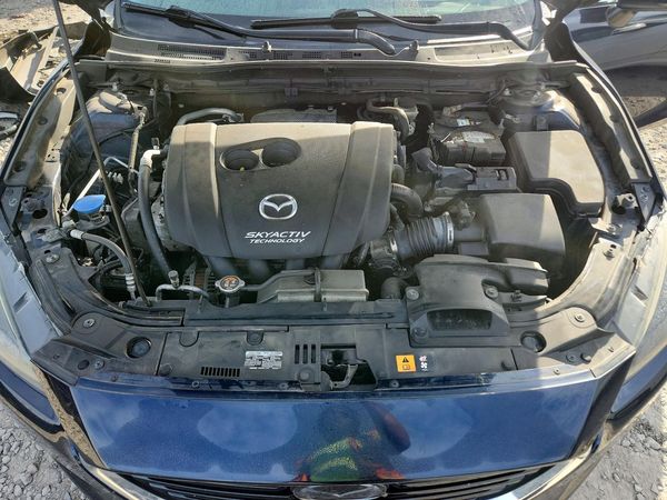 2018 MAZDA 3 Grand Touring — Engine bay
