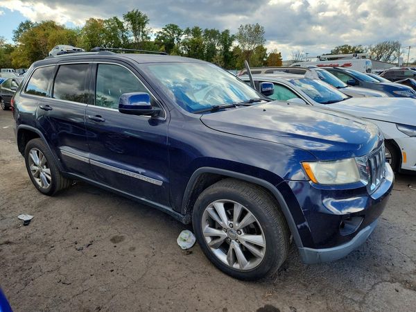 2013 JEEP CHEROKEE Laredo — Passenger 3/4