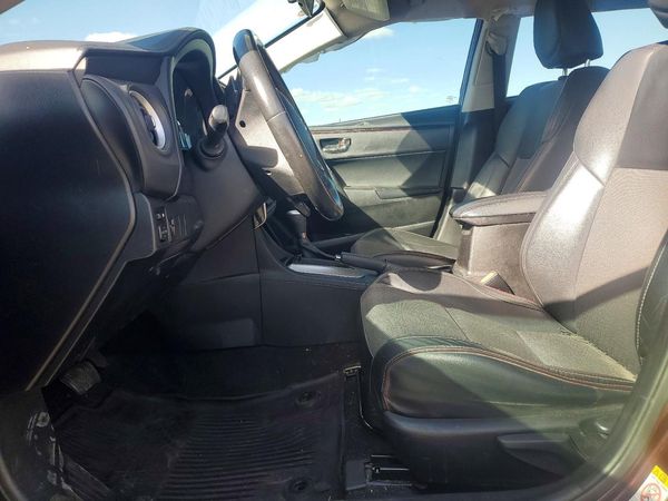 2017 TOYOTA COROLLA — DENT
