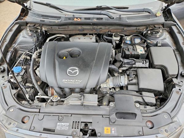 2017 MAZDA 3 Sport — Engine bay