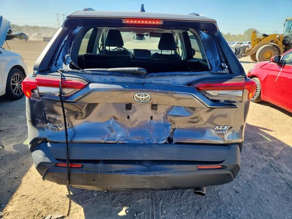 2019 TOYOTA RAV4 XLE Premium — DIRR