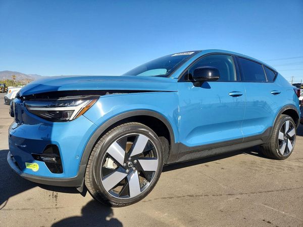 2023 VOLVO C40 — DSFA — Front 3/4