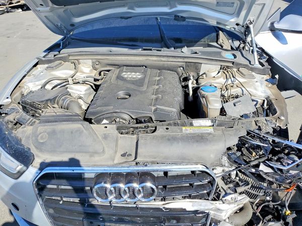 2014 AUDI A5 quattro Premium — Engine bay