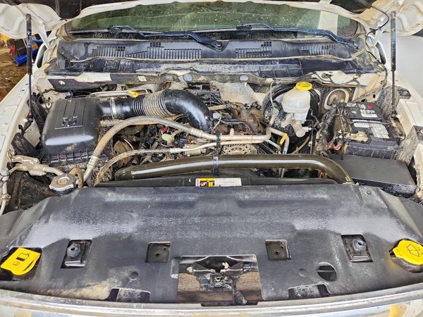 2019 RAM 1500 CLASSIC Tradesman, ST — Engine bay
