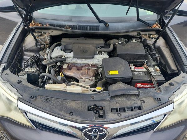 2013 TOYOTA CAMRY — Engine bay