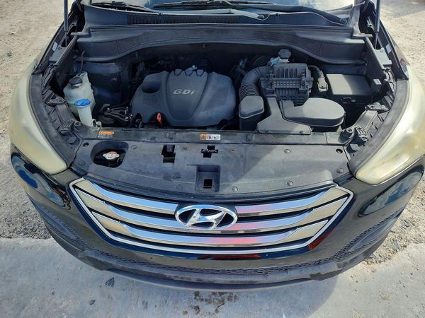 2016 HYUNDAI SANTA FE Base — Engine bay