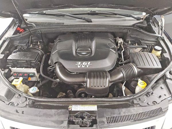 2012 JEEP CHEROKEE Laredo — Engine bay