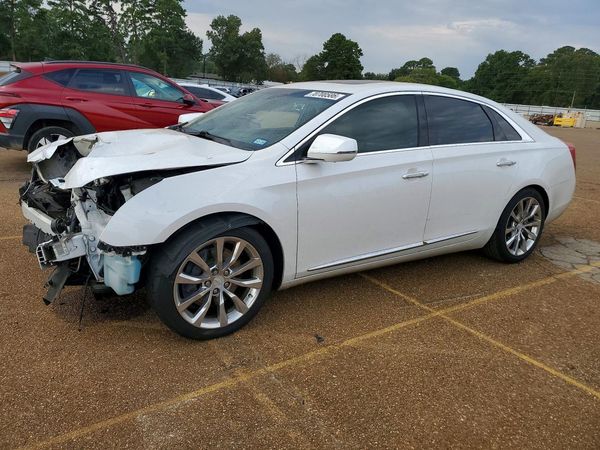 2016 CADILLAC XTS Premium — Front 3/4