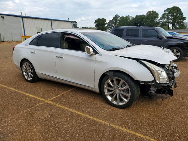 2016 CADILLAC XTS Premium — Passenger 3/4