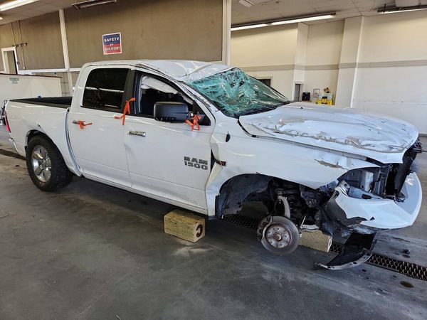 2018 RAM 1500 SLT — Passenger 3/4