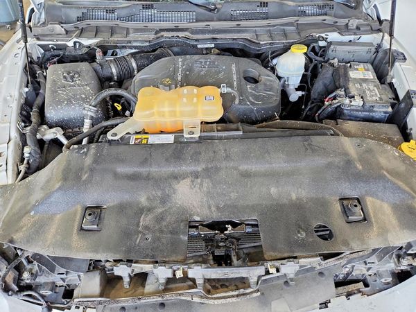 2018 RAM 1500 SLT — Engine bay