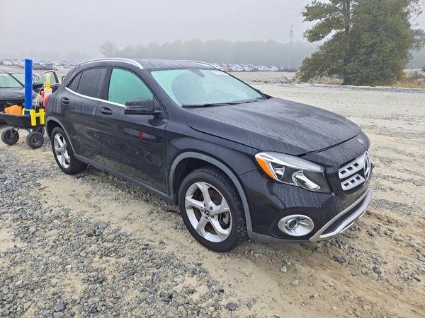 2019 MERCEDES-BENZ GLA-CLASS GLA250 — Passenger 3/4