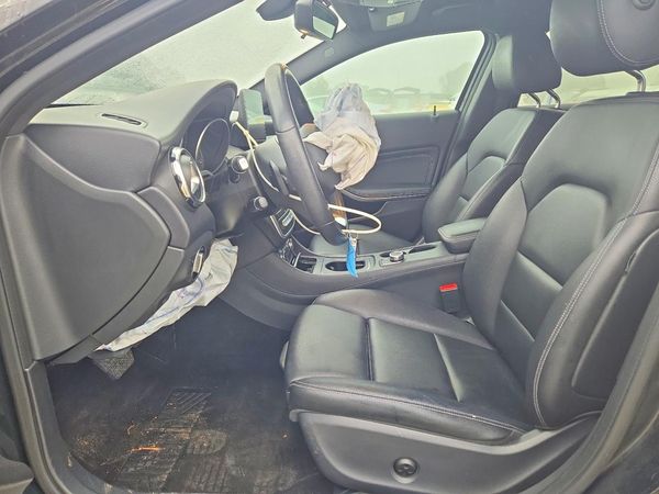 2019 MERCEDES-BENZ GLA-CLASS GLA250 — DENT