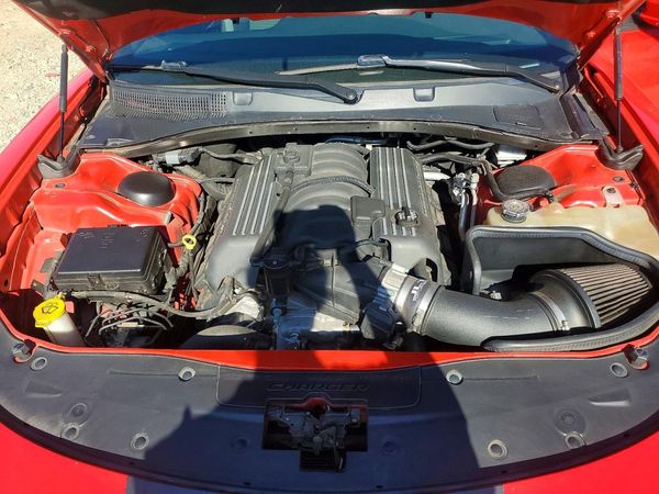 2019 DODGE CHARGER Scat Pack — Engine bay