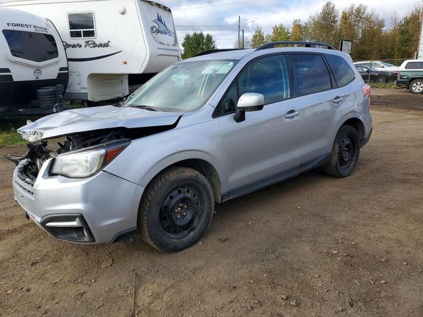2018 SUBARU FORESTER Limited — Front 3/4