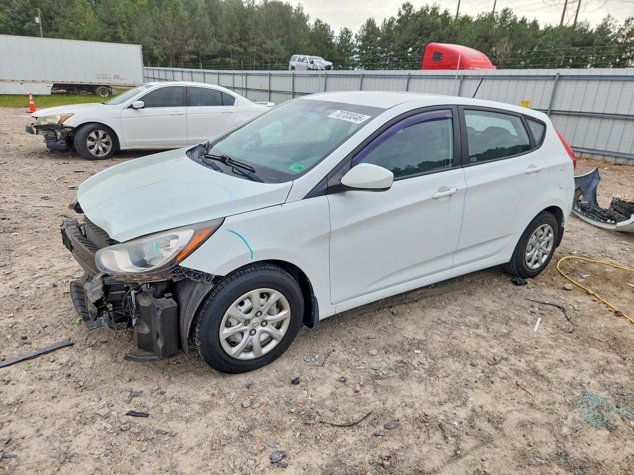 2013 HYUNDAI ACCENT GLS, GS — Front 3/4