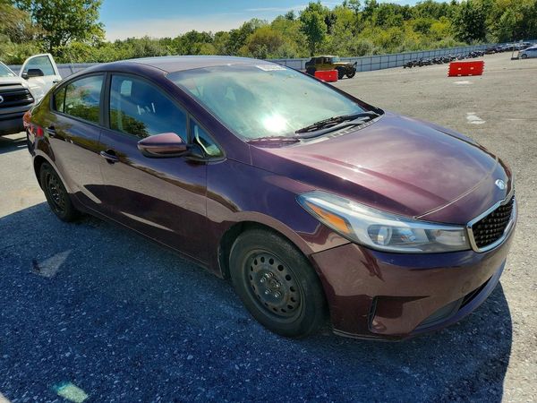 2018 KIA FORTE LX Base — Passenger 3/4