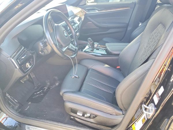 2021 BMW 530 xDrive — DENT