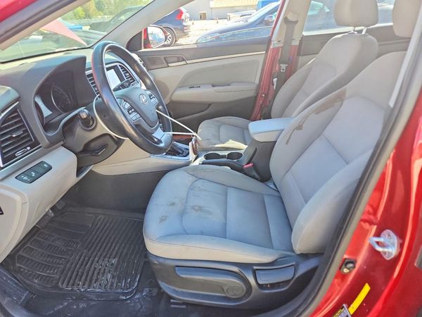 2017 HYUNDAI ELANTRA — DENT