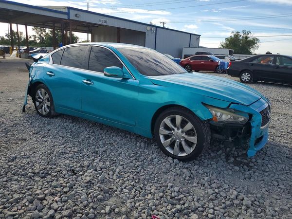 2015 INFINITI Q50 — Passenger 3/4