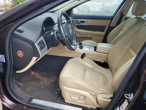 2013 JAGUAR XF — DENT