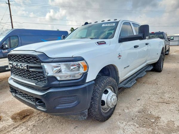 2019 RAM 3500 Tradesman — Front 3/4