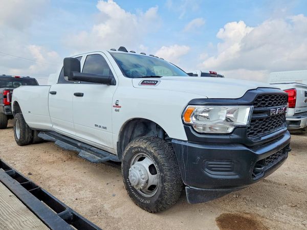 2019 RAM 3500 Tradesman — Passenger 3/4