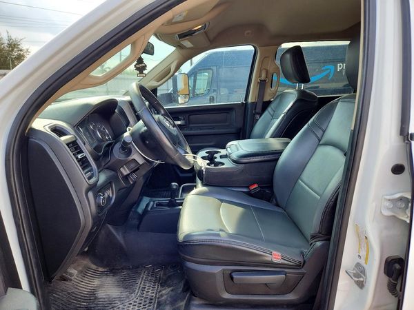 2019 RAM 3500 Tradesman — DENT