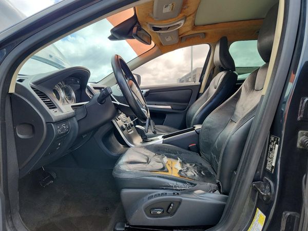 2013 VOLVO XC60 — DENT