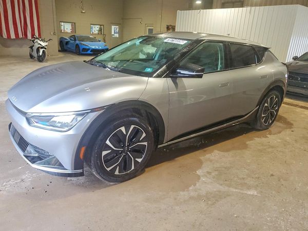 2023 KIA EV6 Light, Wind — Front 3/4