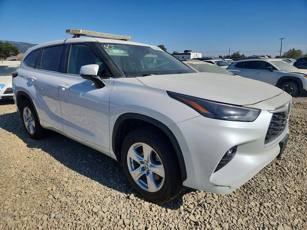 2023 TOYOTA HIGHLANDER LE — Passenger 3/4