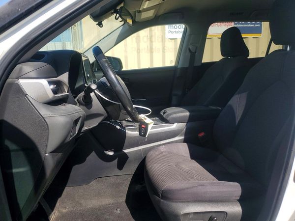 2023 TOYOTA HIGHLANDER LE — DENT