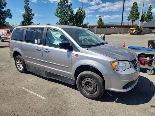 2014 DODGE GRAND CARAVAN SE — Passenger 3/4
