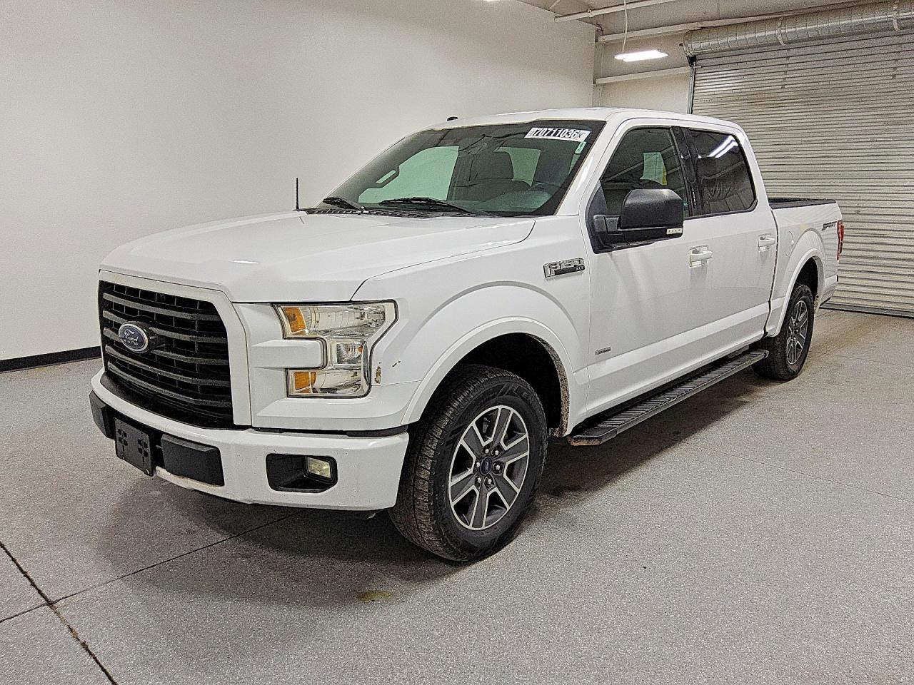 2017 FORD F150 SuperCrew — Front 3/4