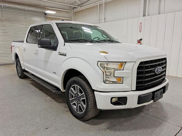 2017 FORD F150 SuperCrew — Passenger 3/4