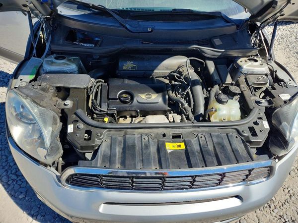 2012 MINI COOPER — Engine bay