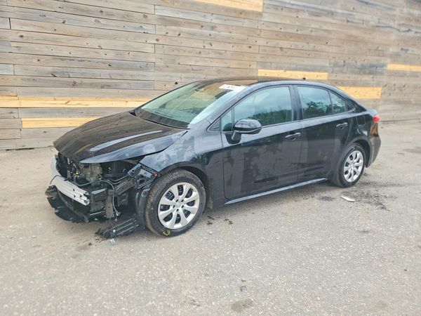 2026 TOYOTA COROLLA LE — Front 3/4