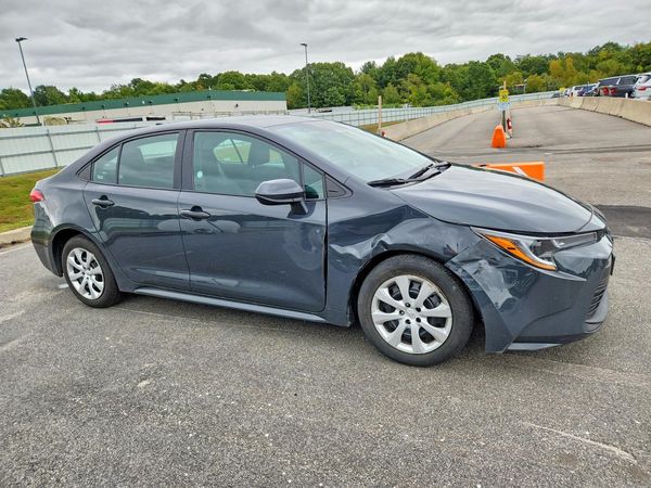 2025 TOYOTA COROLLA LE — Passenger 3/4