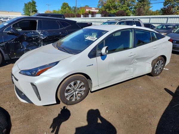 2021 TOYOTA PRIUS — DSFA — Front 3/4