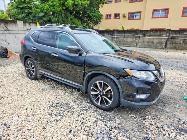 2019 NISSAN ROGUE — Passenger 3/4