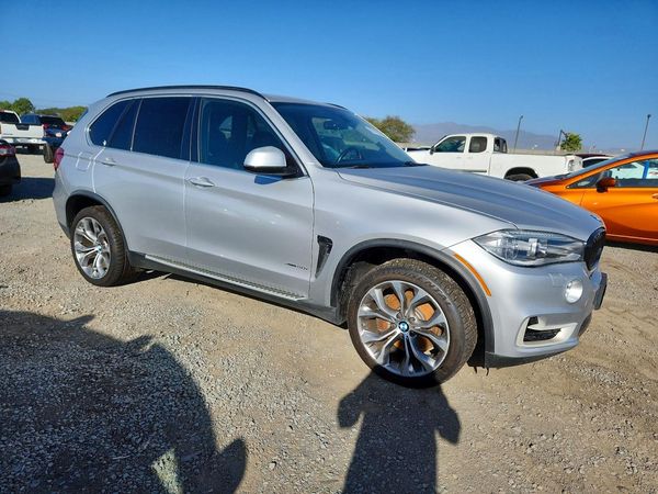 2015 BMW X5 xDrive50i — Passenger 3/4