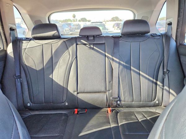 2015 BMW X5 xDrive50i — SUVN