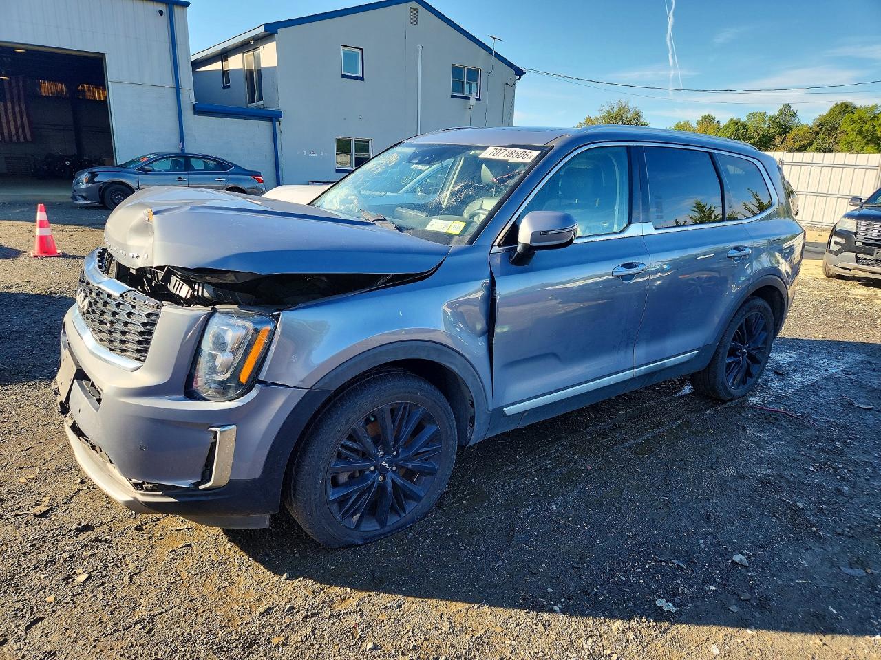 2022 KIA TELLURIDE SX — Front 3/4
