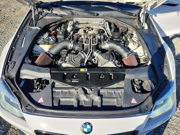 2014 BMW M6 GC — Engine bay