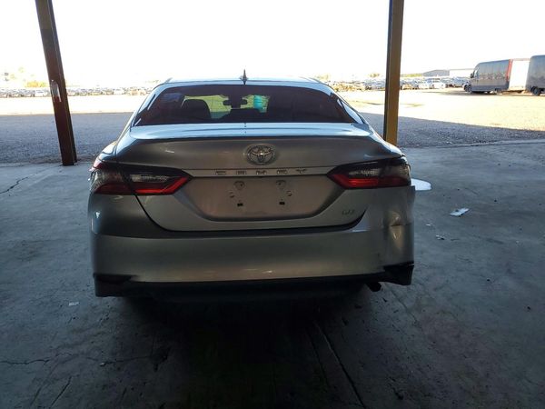 2022 TOYOTA CAMRY LE — DIRR
