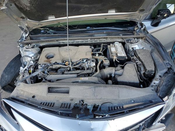 2022 TOYOTA CAMRY LE — Engine bay